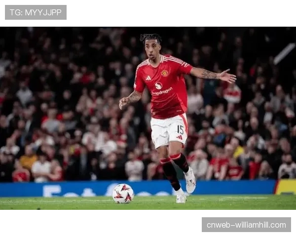 曼联凭借马奎尔头球定位球得分，绝杀利物浦取关键胜